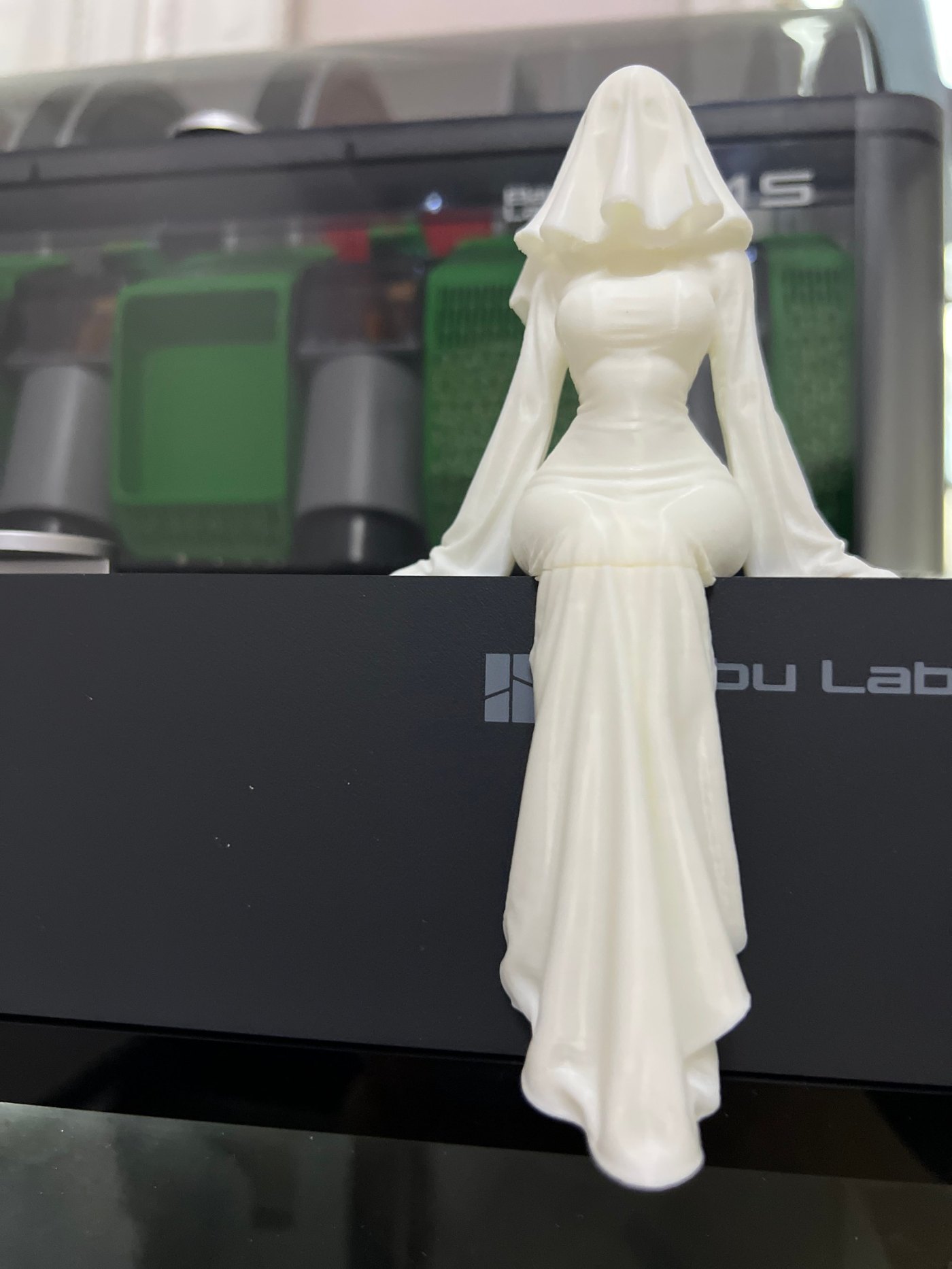Hayalet Kız Raf Figürü - Cadılar Bayramı Dekoru 3D Baskı