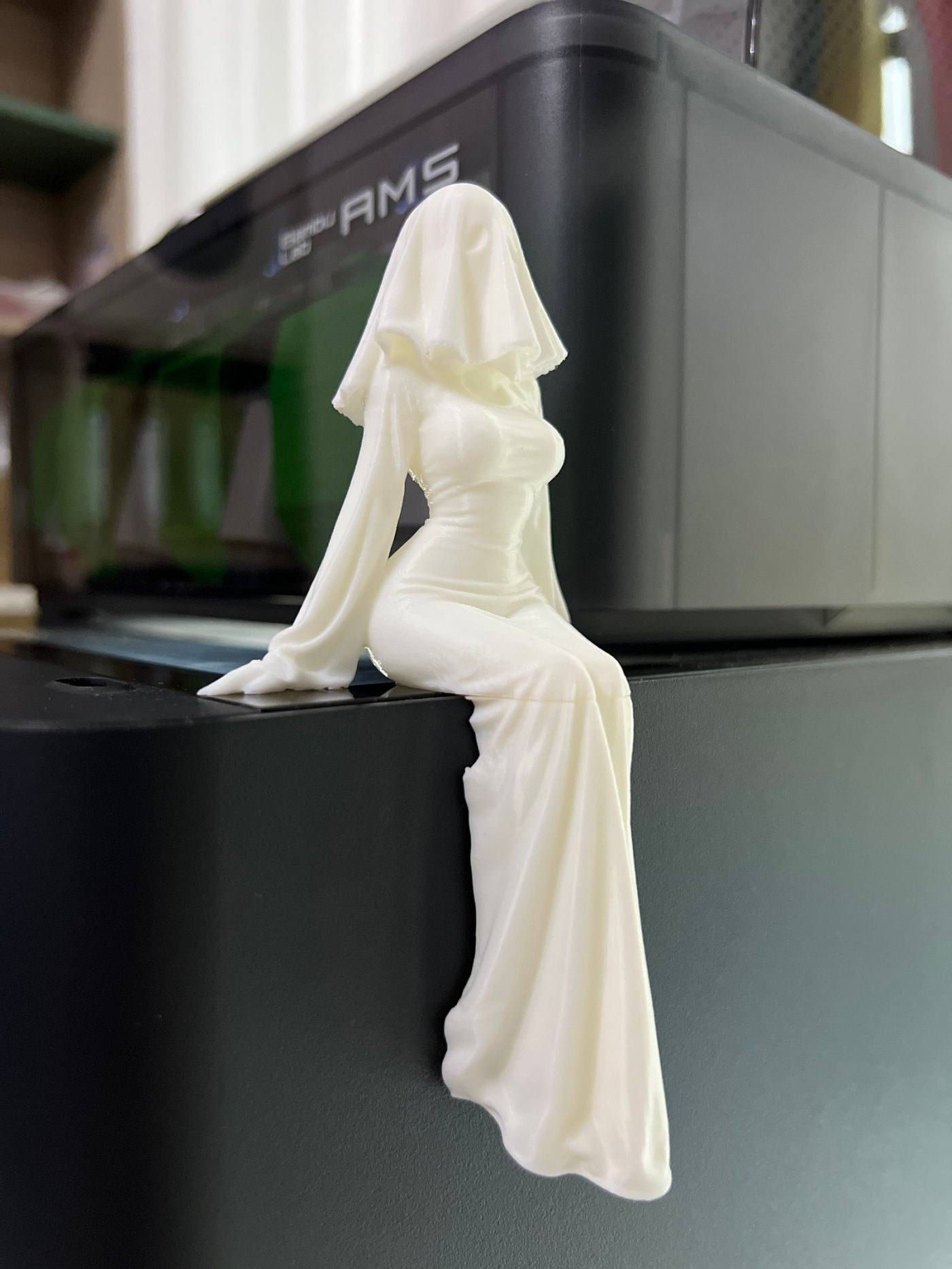 Hayalet Kız Raf Figürü - Cadılar Bayramı Dekoru 3D Baskı