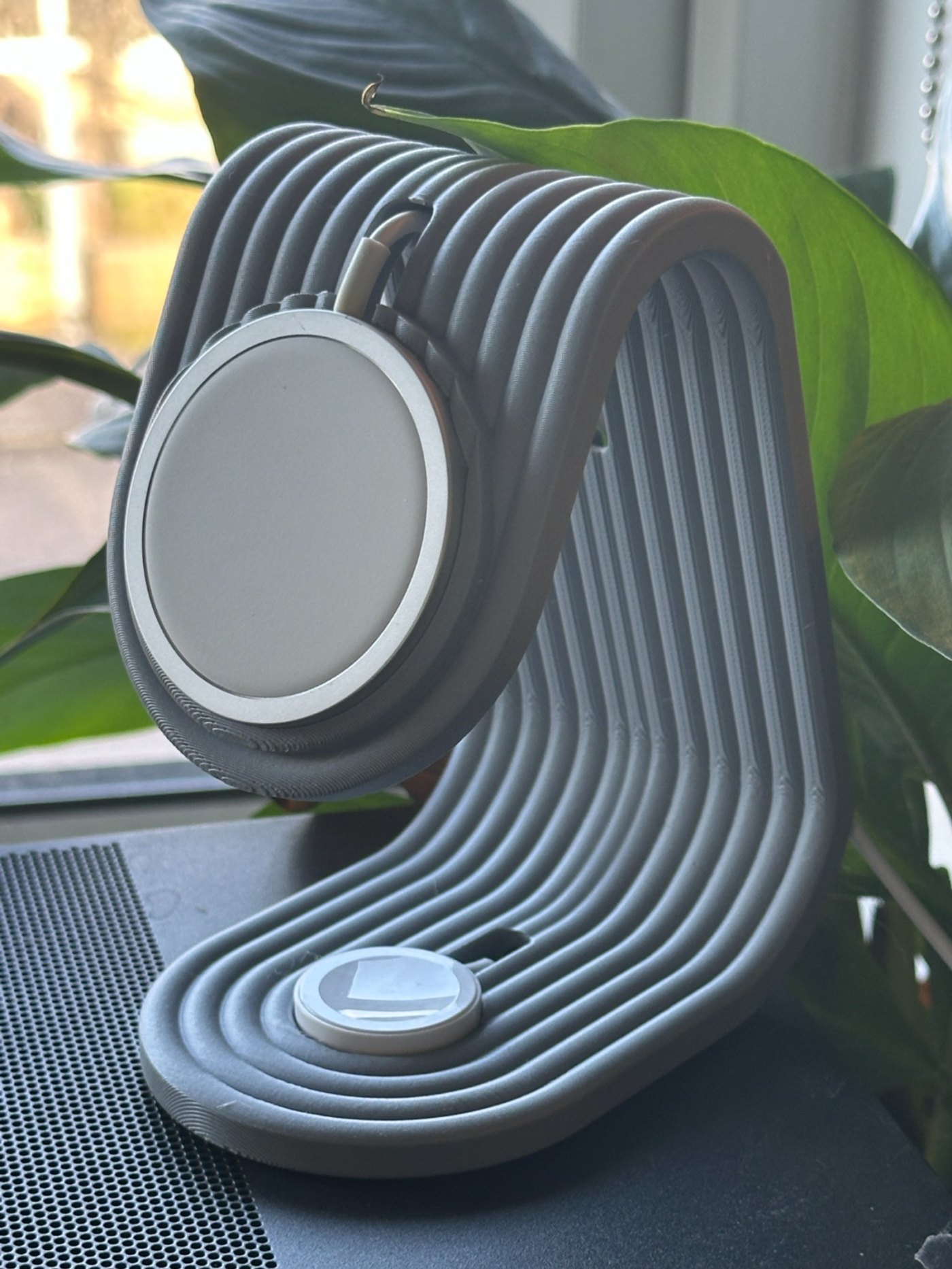MagSafe Telefon ve Apple Watch Şarj Standı - 3D Baskı Gövde