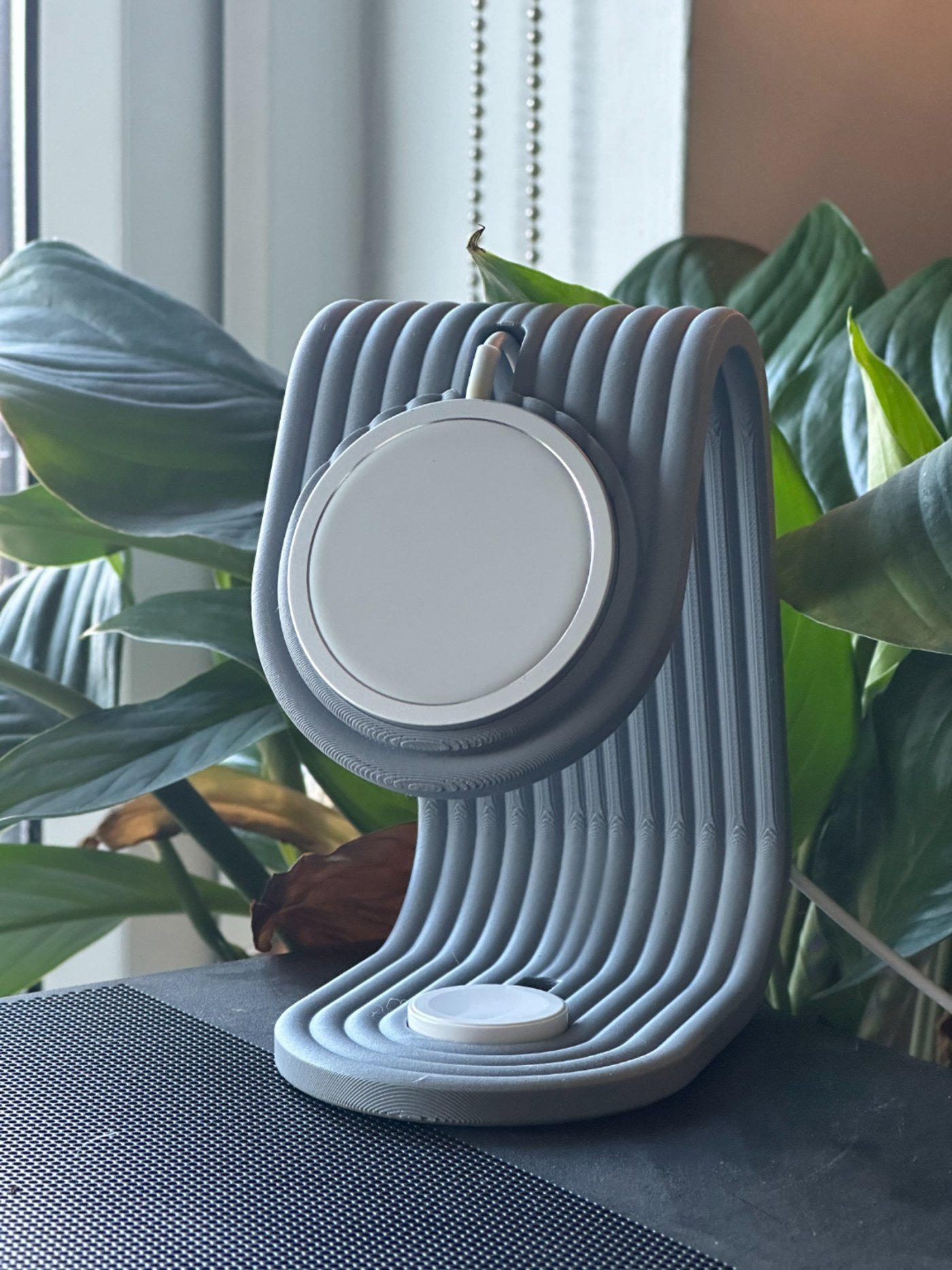 MagSafe Telefon ve Apple Watch Şarj Standı - 3D Baskı Gövde