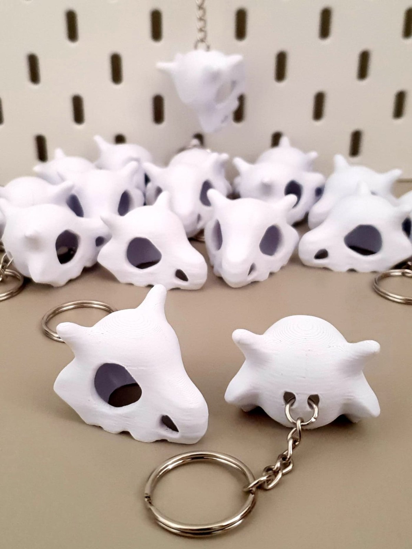 Kemik Kafatası Anahtarlık - Beyaz 3D Baskı