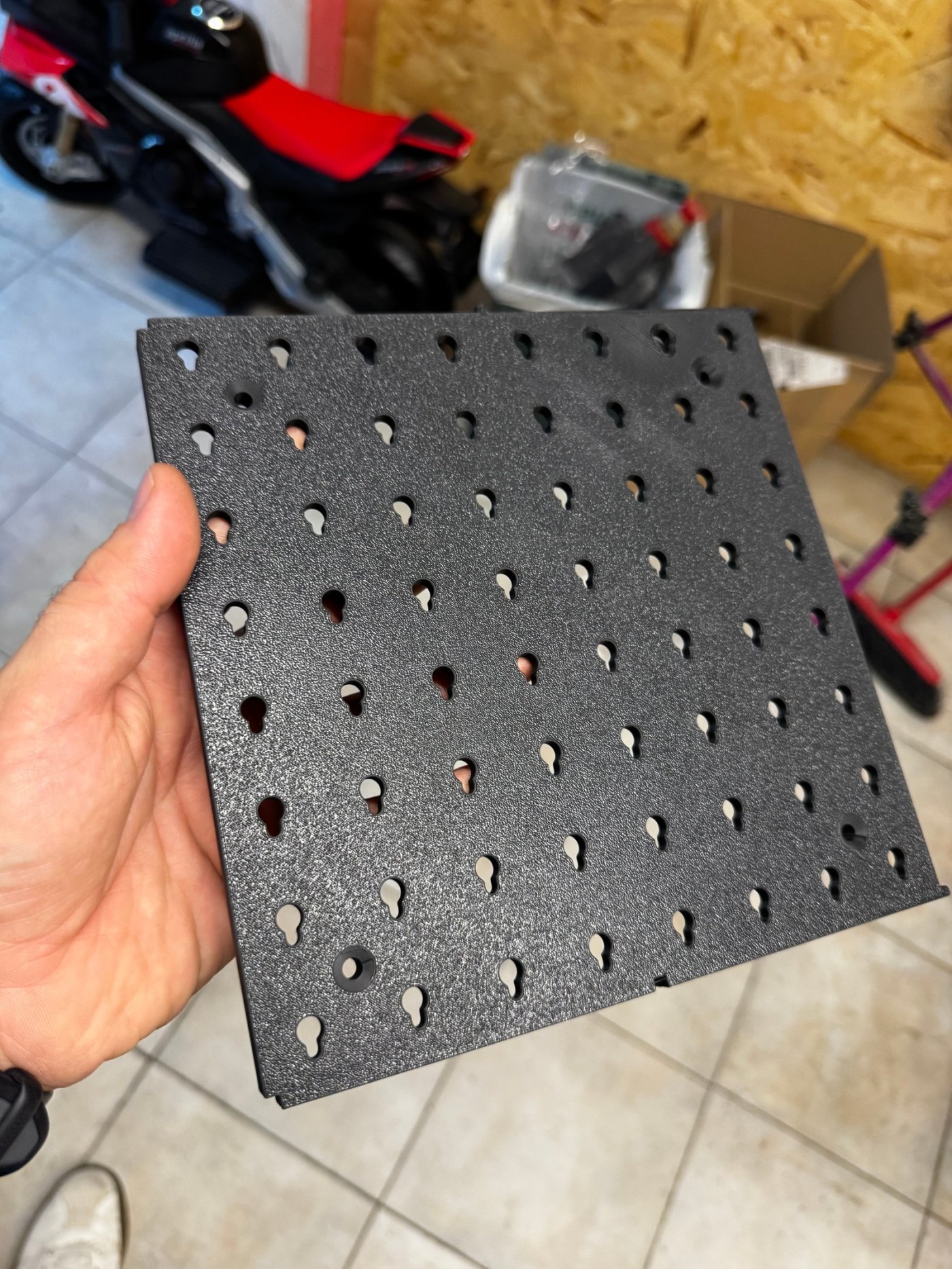 Modüler Delikli Pano 20x20 cm - Organizer