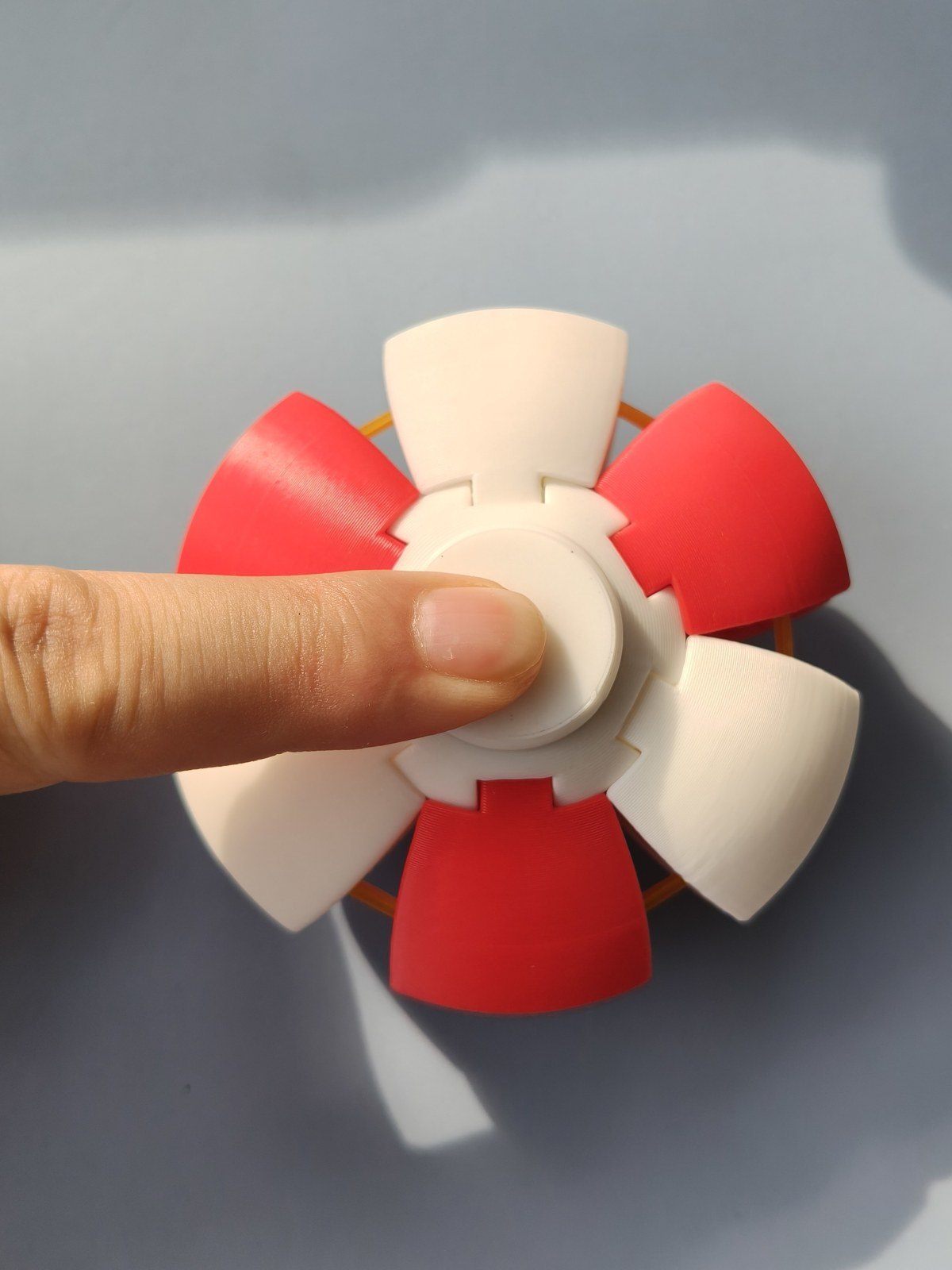 Bas ve Çevir Fidget Topu - Altı Dilimli İki Renkli Mekanik Stres Topu